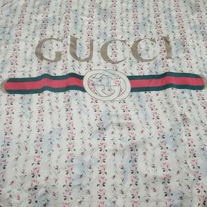 Gucci scarf